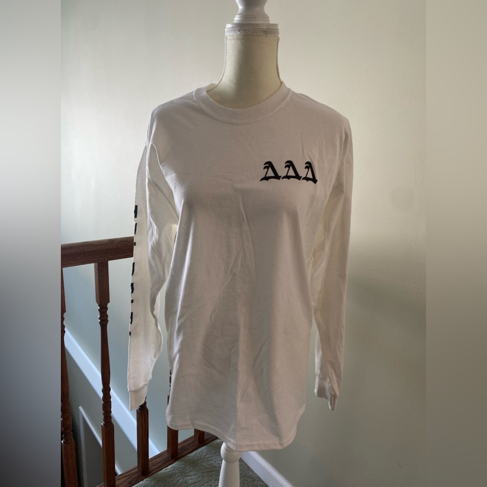 NWOT Tri Delta Shirt